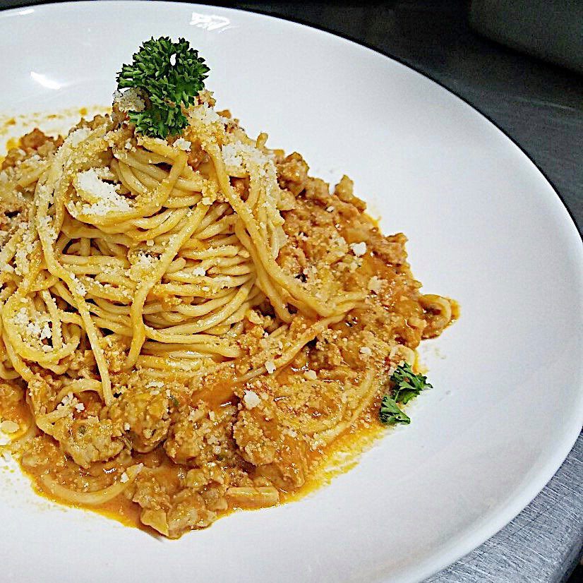 SALSICCIA E POMODORO